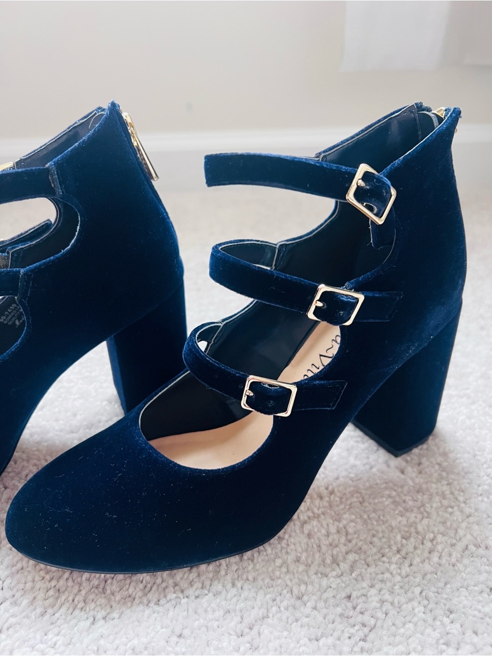 Bella Vita Velvet Triple-Strap Mary Jane Block Heel Pumps - Navy women’s 7M - Picture 2 of 9